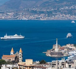 Sådan booker du en færge til Messina 